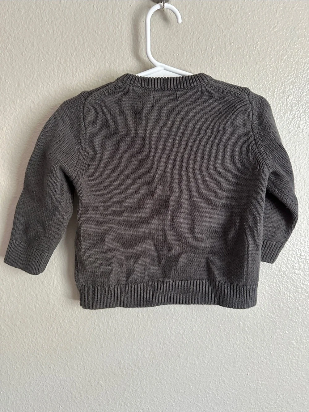 Baby Gap size 12-18 months 100% cotton knit Halloween grey and white sweater